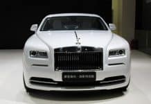 Mariage à Paris : où louer une Rolls Royce ?