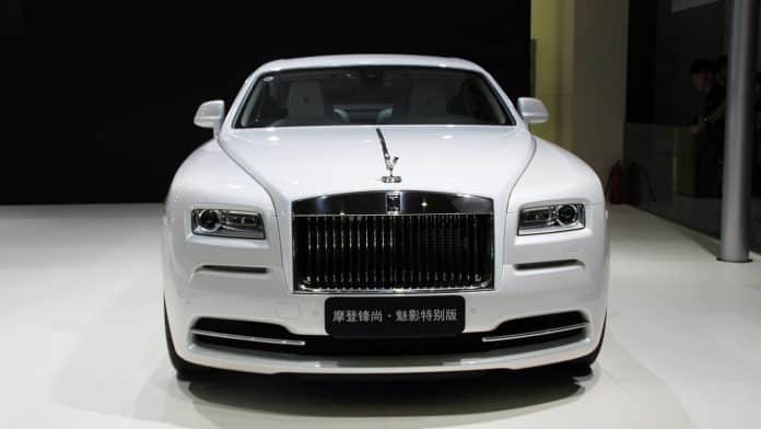 Mariage à Paris : où louer une Rolls Royce ?